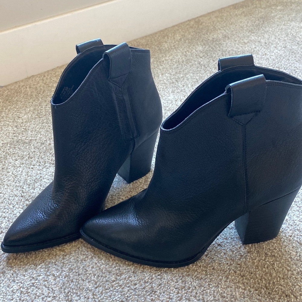 Lucky boots size 8 1/2 39